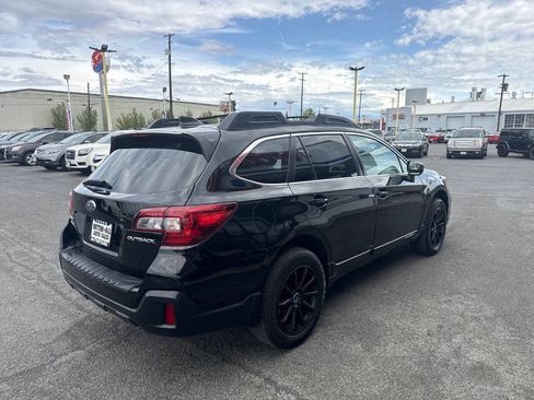 Used 2019 Subaru Outback 2.5i Premium AWD/4WD image 5
