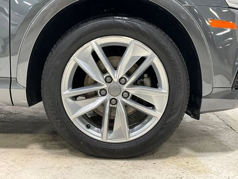 Used 2018 Audi Q3 2.0T Premium w/ Convenience Package AWD/4WD image 11