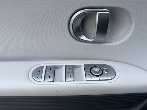 Used 2024 Hyundai Ioniq 5 SEL image 11