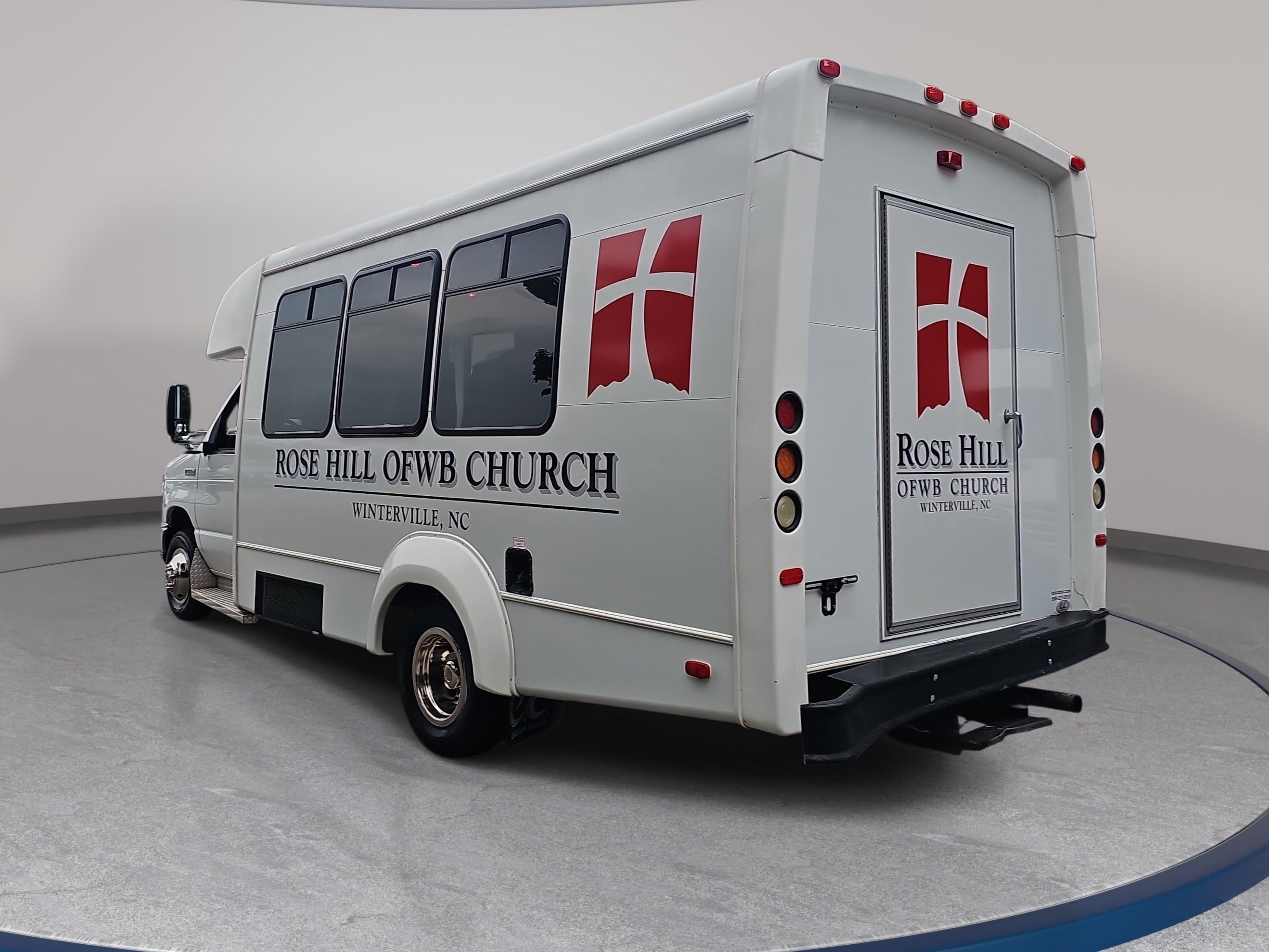 Used 2015 Ford E-350 and Econoline 350 Super Duty w/ Shuttle Bus Prep Package RWD image 7