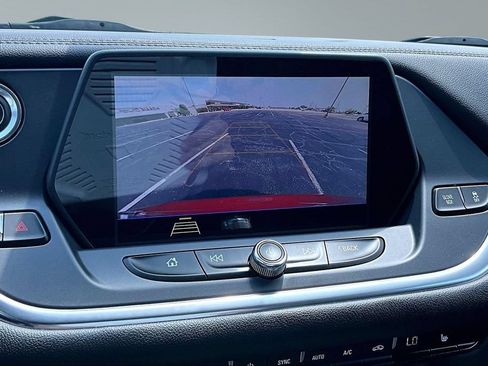 Used 2020 Chevrolet Blazer LT FWD image 21