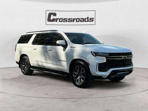Used 2022 Chevrolet Suburban Z71 w/ Z71 Off-Road Package AWD/4WD image 7