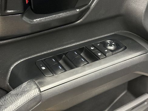 Used 2024 Toyota Tacoma SR5 AWD/4WD image 16