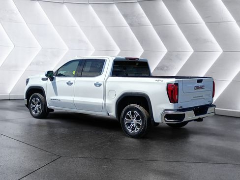 Used 2025 GMC Sierra 1500 SLT AWD/4WD image 4