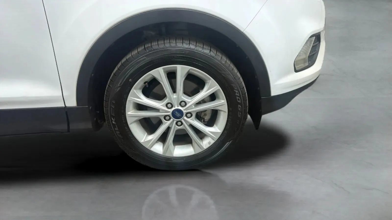 Used 2017 Ford Escape SE FWD image 25