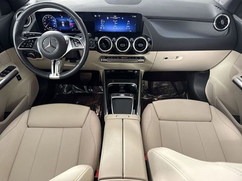 Used 2025 Mercedes-Benz GLA 250 4MATIC image 23