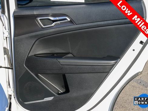 Used 2024 Kia Sportage EX image 15