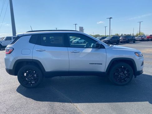 New 2026 Jeep Compass Latitude AWD/4WD image 8