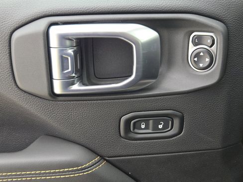 New 2026 Jeep Gladiator Sport image 18