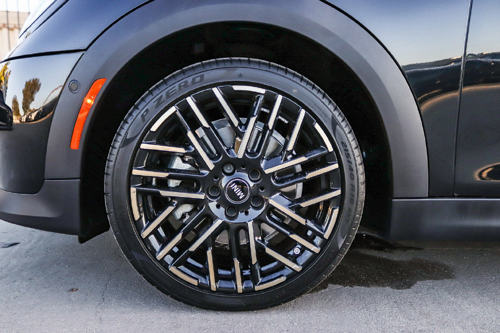 Used 2025 MINI Cooper S FWD image 15