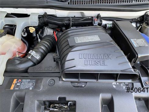 Used 2014 Chevrolet Express 4500 w/ Ambulance Package image 27