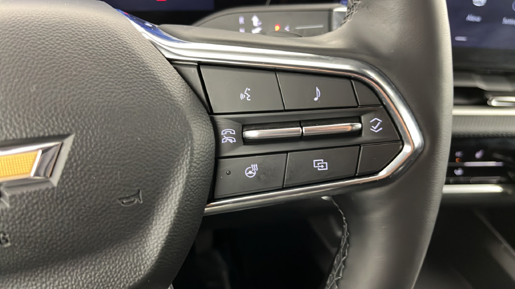 Used 2025 Chevrolet Equinox LT AWD/4WD image 26