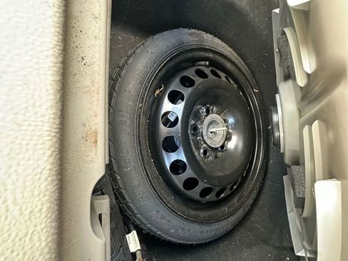 Used 2010 Chevrolet HHR LT w/ LT Preferred Equipment Group image 13