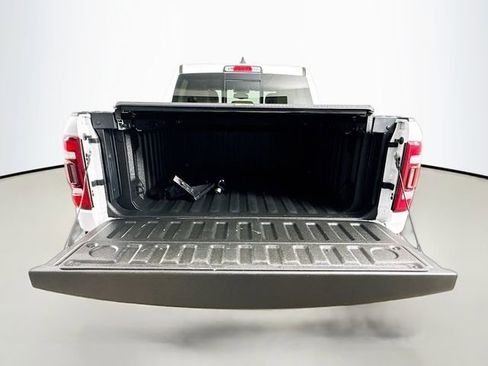 Used 2019 RAM 1500 Laramie AWD/4WD image 30