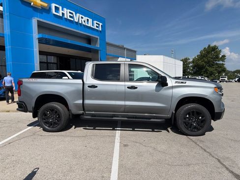 New 2026 Chevrolet Silverado 1500 LT Trail Boss w/ LPO, Dark Essentials Package AWD/4WD image 2