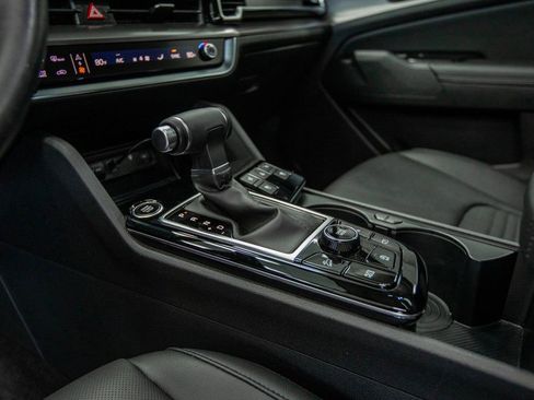 Used 2024 Kia Sportage SX image 25