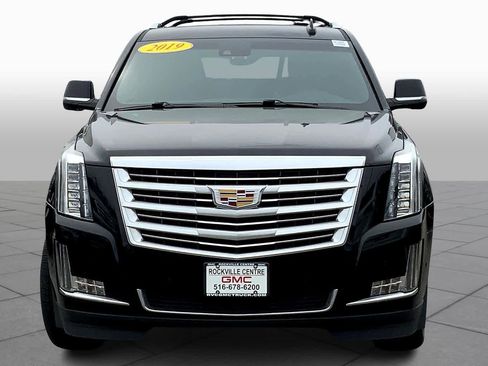 Used 2019 Cadillac Escalade Platinum image 4