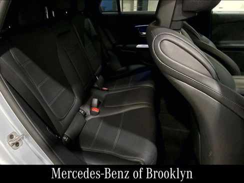 Used 2024 Mercedes-Benz GLC 300 4MATIC image 21
