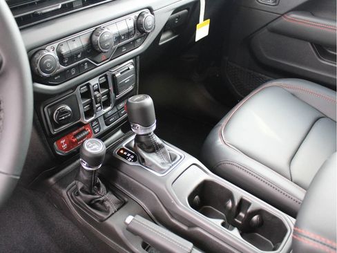 New 2026 Jeep Gladiator Rubicon AWD/4WD image 22