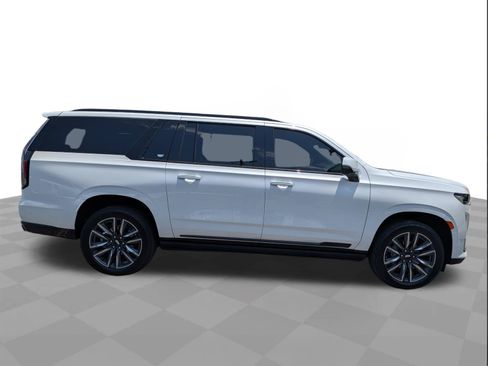Certified 2023 Cadillac Escalade ESV Sport w/ Touring Package AWD/4WD image 3