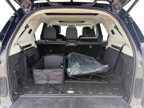 New 2026 Land Rover Discovery Limited Edition AWD/4WD image 21