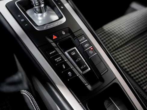 Used 2014 Porsche 911 50th Anniversary Edition image 16