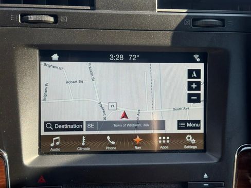 Used 2016 Lincoln Navigator L Select image 18