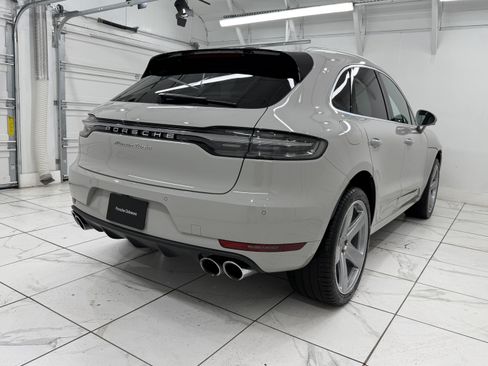Certified 2021 Porsche Macan Turbo AWD/4WD image 12