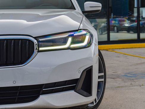 Used 2021 BMW 530i xDrive image 3