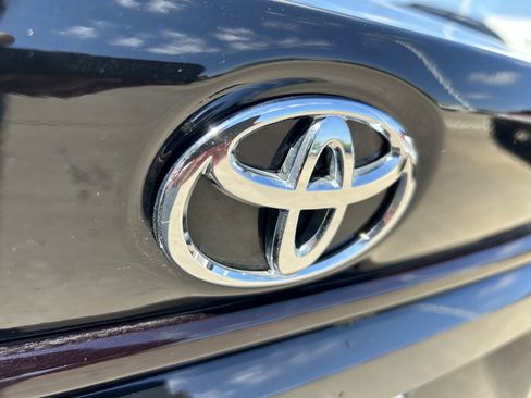 Used 2026 Toyota Corolla LE FWD image 8