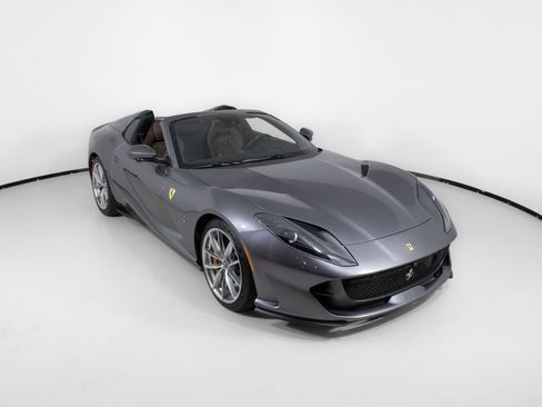 Used 2021 Ferrari 812 GTS RWD image 12