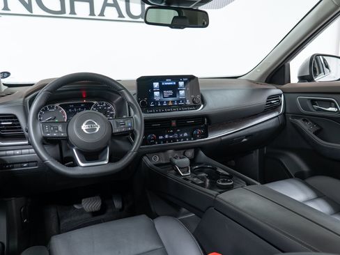 Used 2021 Nissan Rogue SL w/ Premium Package AWD/4WD image 16