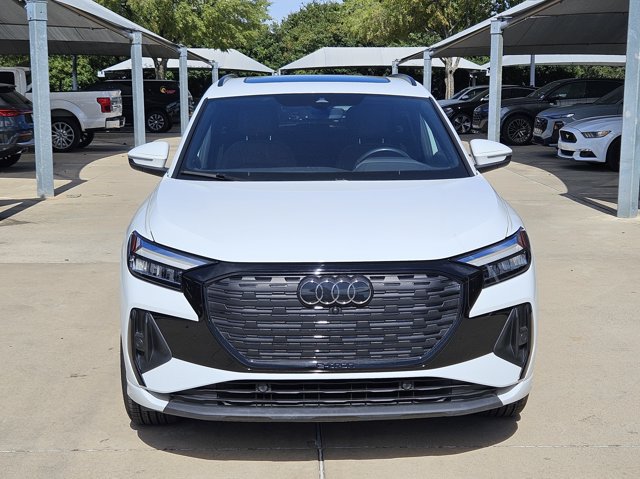 Used 2023 Audi Q4 e-tron Premium Plus w/ Premium Plus AWD/4WD image 2