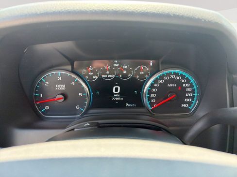 Used 2019 Chevrolet Suburban Premier w/ Premier Plus Edition AWD/4WD image 10