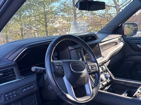 Used 2022 GMC Yukon Denali image 8