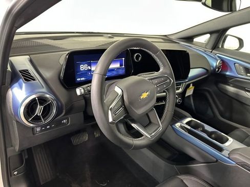 Used 2024 Chevrolet Equinox EV LT image 13