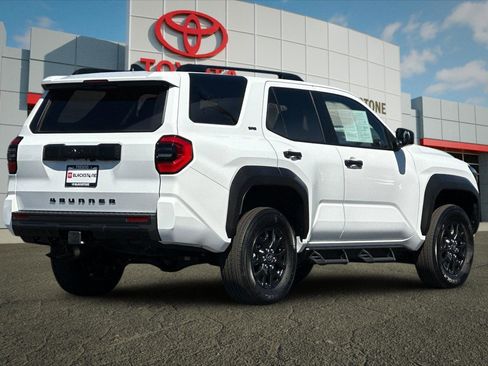 Certified 2026 Toyota 4Runner SR5 AWD/4WD image 3