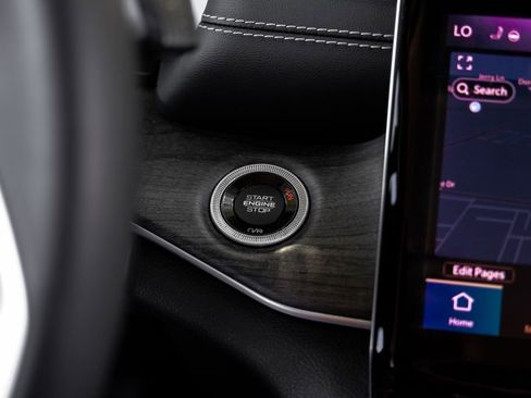 Used 2022 Jeep Grand Cherokee Limited image 30