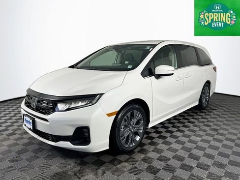 New 2026 Honda Odyssey Touring image 2