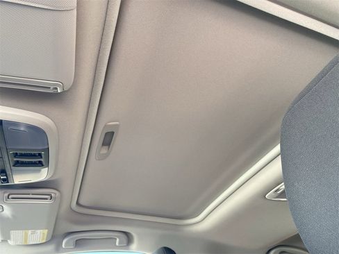 New 2025 Subaru Crosstrek 2.5i Premium image 18