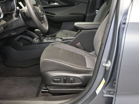 Used 2021 Chevrolet TrailBlazer LT w/ Convenience Package FWD image 21