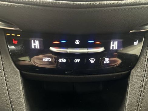 Used 2022 Cadillac XT5 Premium Luxury image 18