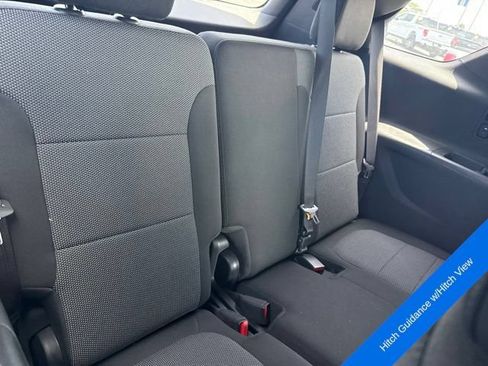 Used 2023 Chevrolet Traverse LT w/ Rear Camera Mirror Package AWD/4WD image 15