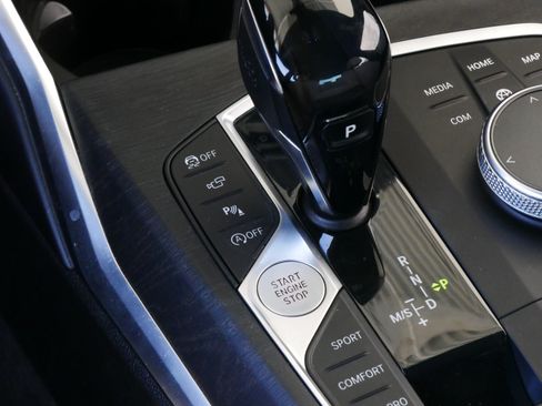Used 2019 BMW 330i Sedan w/ M Sport Package RWD image 21