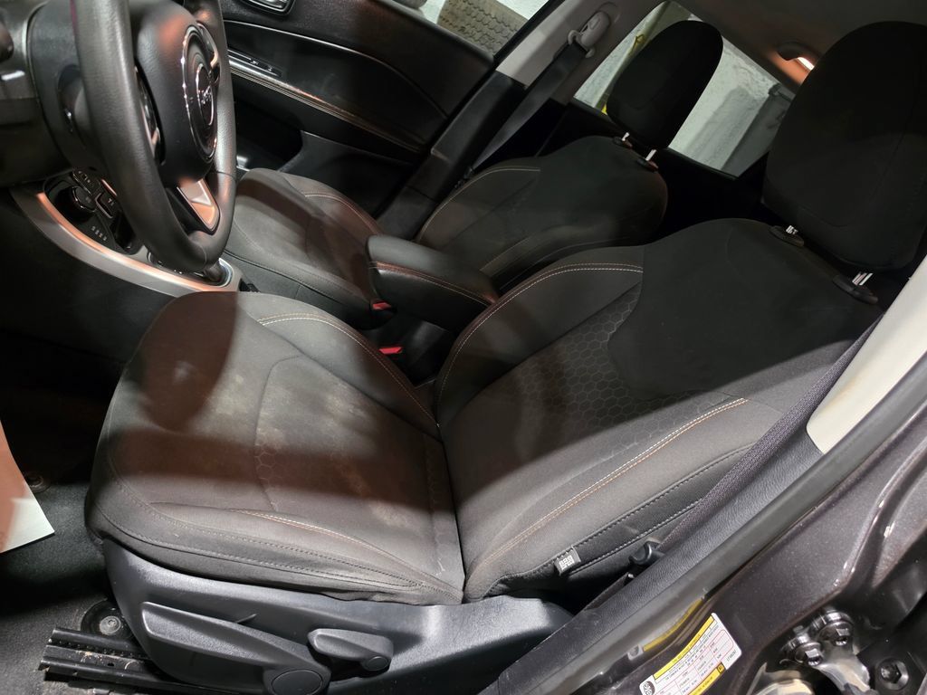Used 2020 Jeep Compass Sport AWD/4WD image 6