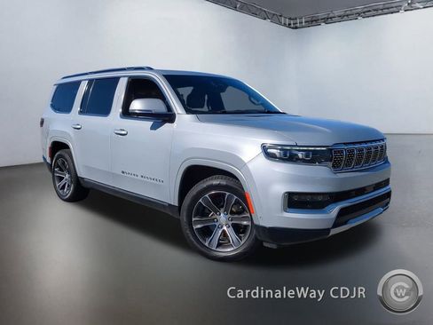 Used 2022 Jeep Grand Wagoneer Series I image 1