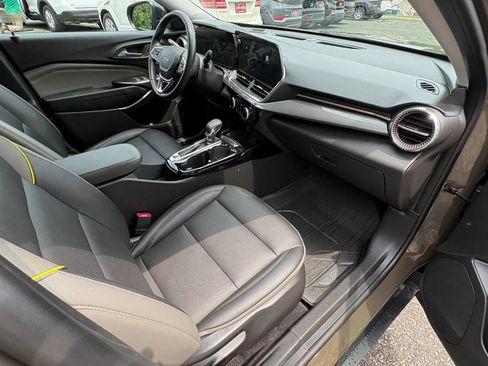 Used 2024 Chevrolet Trax ACTIV w/ Driver Confidence Package FWD image 36