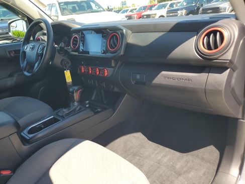 Used 2020 Toyota Tacoma SR image 16