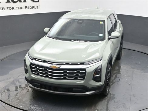 New 2026 Chevrolet Equinox LT image 24