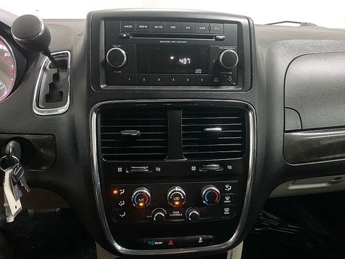 Used 2016 Dodge Grand Caravan SE w/ Quick Order Package 29E SE image 19